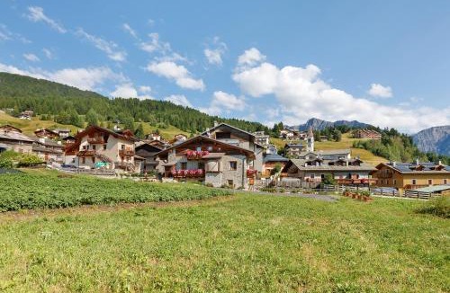 Oga Ski Chalet | Chalet Sambor