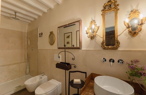 Cortona Apartment | City/Village Apartment in Cortona with 1 bedrooms sleeps 2