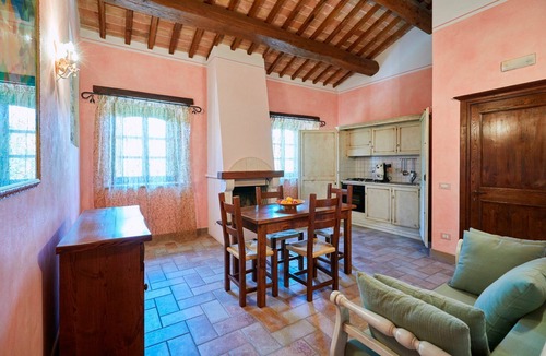 San Brizio Apartment | Cosy apartment for 4 guests with WIFI, pool, TV and pets allowed, close to Spoleto