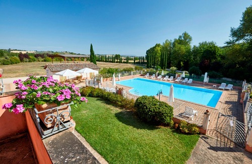 San Brizio Apartment | Cosy apartment for 4 guests with WIFI, pool, TV and pets allowed, close to Spoleto