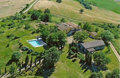 Il Poggio Apartment | Cosy apartment for 4 people with pool, WIFI, TV, pets allowed and panoramic view