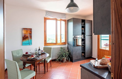 Panzano in Chianti Apartment | Cozy Apartment in the Heart of Chianti (Free Parking + Terrace)