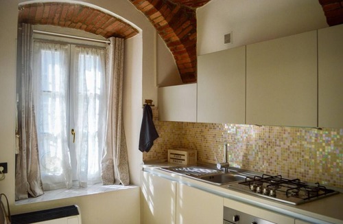 Sarnico Apartment | Cozy vacation home in an old farmhouse on Lake Iseo