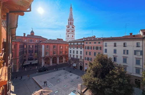 Old Town Apartment | Designer Penthouse with a View of the Ghirlandina