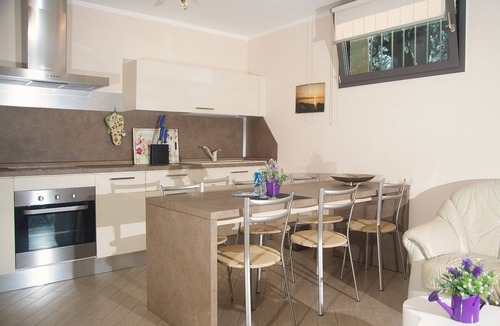 Toscolano Maderno Apartment | Farfalla Vacation Rental with Air Conditioning, Pool, and Parking Space with a 22-kW Charging Station, 250 Meters from the Lake