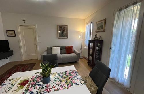 Visnadello Apartment | Garden view in the heart of Prosecco Hills