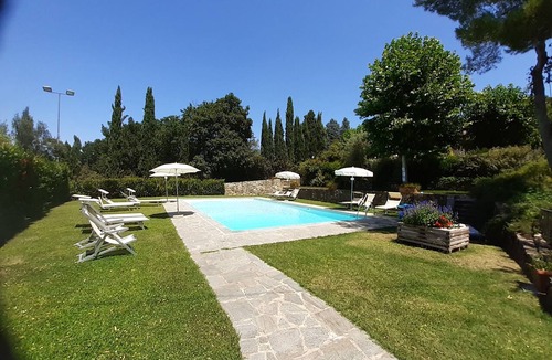 Scandicci House | GREEN two-room apartment in farmhouse with swimming pool 8 km from Florence center