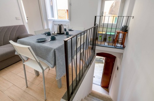 Riomaggiore Apartment | GuestHost - La Cantina dei Nonni - Riomaggiore Functional Flat