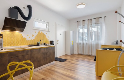 Laives Apartment | Honey Home Apartment with Mountain View, Wi-Fi and Parking