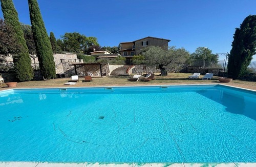 Baiano Villa | huge villa with exclusive pool + grounds - Wifi - sleeps 8