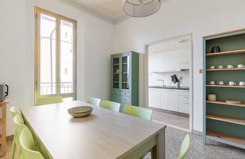 Historic Center Apartment | Irnerio Apts - Olive Green by Wonderful Italy