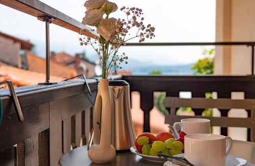 Belgirate Apartment | La Torre Belgirate - Luxury Rooms - Glicine - By Guestaly