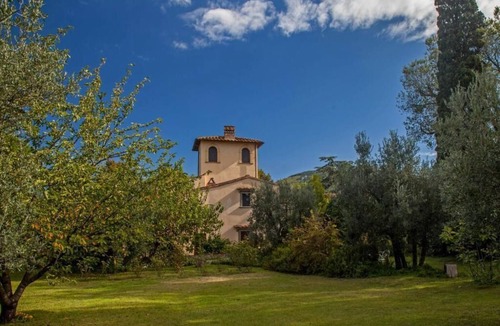 Sesto Fiorentino Apartment | Lovely Apartment with private patio and garden