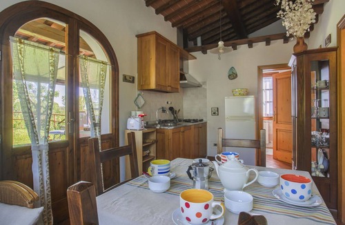 Castelfranco di Sopra Villa | Lovely apartment in villa for 4 people with WIFI, pool, terrace and pets allowed