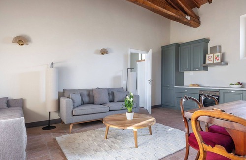 San Pietro in Bossolo Villa | Lovely apartment in villa for 6 guests with pool, WIFI and TV, close to Greve In Chianti