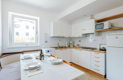 Caldonazzo Apartment | Lovely apartment for 4 people with WIFI, TV, patio and pets allowed