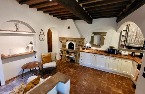 Anghiari House | Luxury 1-bedroom house with the pool in Tuscany.