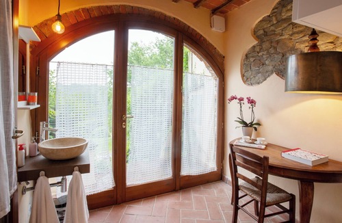 Cavriglia House | Luxury Chianti Villa with Private Pool & Jacuzzi EXCLUSIVE SUMMER EXPERIENCE