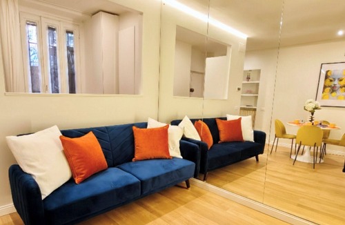 Porta Venezia Apartment | Milan Porta Venezia Chic Liberty Flat: Wifi, AC & Metro