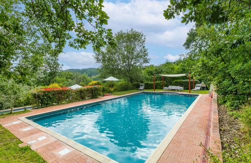 Gaiole in Chianti Apartment | Nice apartment for 6 guests with pool, A/C, WIFI, TV, patio, pets allowed and panoramic view