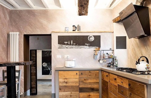 Terranuova Bracciolini Apartment | Nice apartment for 4 people with WIFI, pool, A/C, TV, terrace, pets allowed and panoramic view