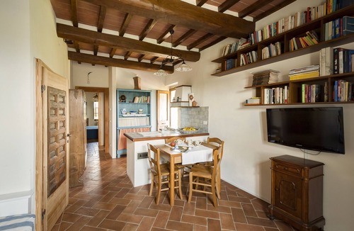 Monte San Savino House | Old farmhouse surrounded by olive groves and near the village, max 5 adults, with pool