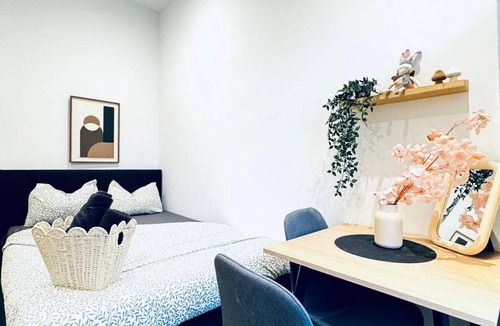 Klosterneuburg Apartment | Practical Studio Stay with Kitchen, Laundry & Great Location