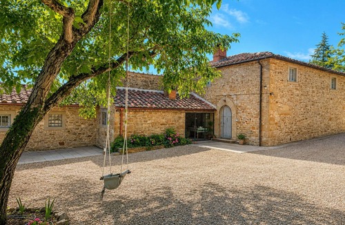 Pelago Villa | Private Tuscan farmhouse with infinity pool, panoramic view with 14 seats