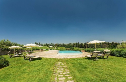 San Pietro in Bossolo Villa | Private Villa with sauna, private pool, WIFI, hot tub, A/C, TV, balcony, close to Greve In Chianti