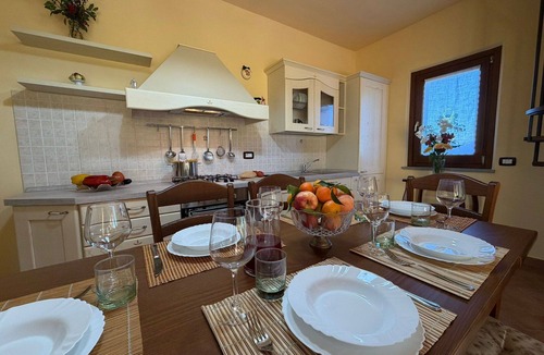 Ferretto Villa | Private Villa with WIFI, A/C, private pool, TV, pets allowed, panoramic view, close to Cortona