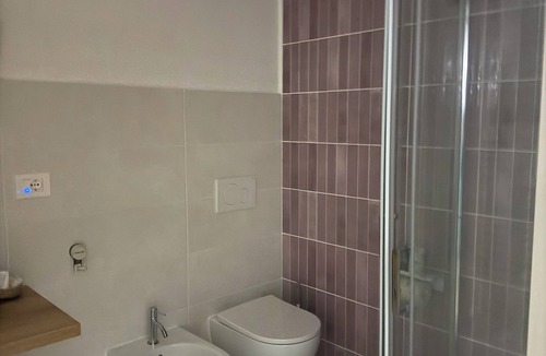 Venezia Nuova House | RESIDENCEVIAGRANDE110 RENTS DOUBLE ROOM WITH PRIVATE BATHROOM AND SMALL VERANDA