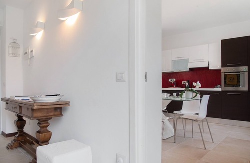 Profare Apartment | ‘Residenza La Fonte Primo Piano’ apartment – private balcony with mountain views