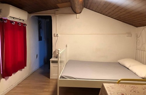 Parma City Centre Apartment | Small attic in the historic center of Parma
