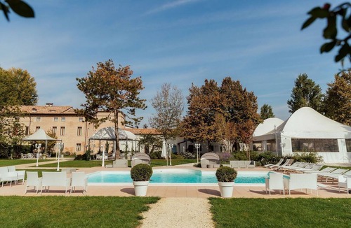 Mirandola Villa | Stunning private villa with A/C, hot tub, WIFI, private pool, TV, patio and pets allowed
