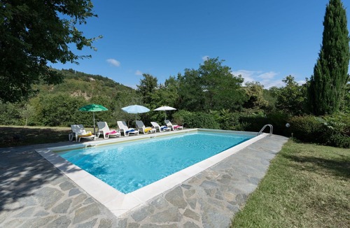 Dicomano Villa | Stunning private villa for 8 guests with private pool, hot tub, WIFI, TV and panoramic view
