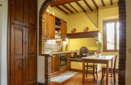 Porrena Villa | Stunning private villa with WIFI, private pool, TV, patio, pets allowed and panoramic view
