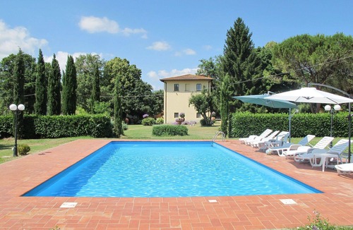 Porrena Villa | Stunning private villa with WIFI, private pool, TV, patio, pets allowed and panoramic view