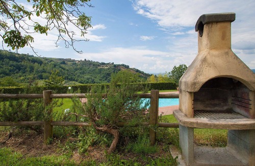 Volterra Villa | Stunning villa for 9 guests with private pool, WIFI, TV, patio, pets allowed and panoramic view
