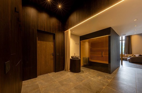 La Villa Apartment | Suite 1: Spectacular 180-Degree View of the Dolomites
