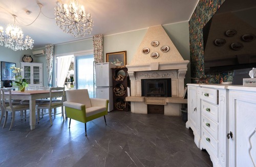 Castelbaldo House | Tenuta "Villa Dalla Benetta" Pool - Wassermassage by Interhome