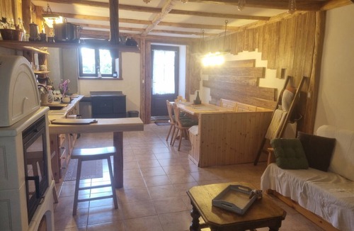 Roncegno Cabin | The Carpenter’s Cabin: Mountain View, Private Garden & Wi-Fi
