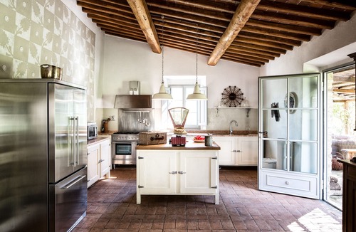 Greve in Chianti Villa | The Vignamaggio meadow