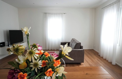 Vicenza Apartment | (Vicenza) G83 App 1 bedr+parking 2 min to the Fair