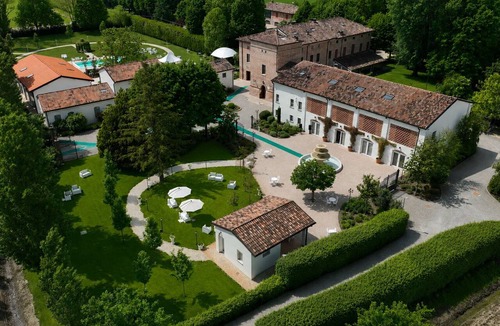 Mirandola Villa | Villa in San Giacomo Roncole with 12 bedrooms sleeps 30
