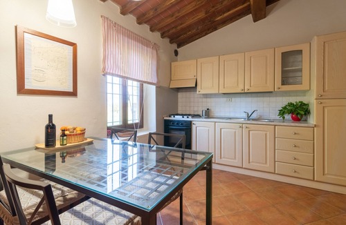 Bucine House | Villa 'La Tinaia Il Sole Verde' with Shared Pool and Wi-Fi