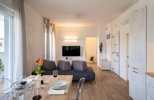 Fogliano Marina Apartment | Villa Pra-tu Design Apartments a 100m dal Mare - P r a t u r e c c i Group