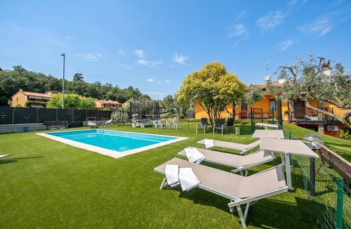 Soiano del Lago House | Villa Teresa Apt Lake Garda View 2BR + Pool (Sleeps 6), Soiano del Lago, Italy