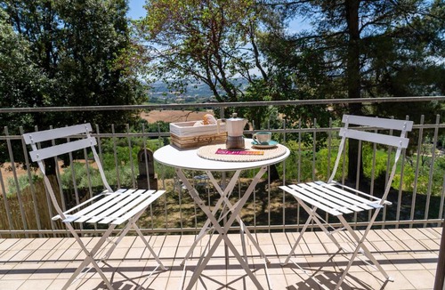 Serrungarina Apartment | Villa Valle 14 with pool and views of the hills