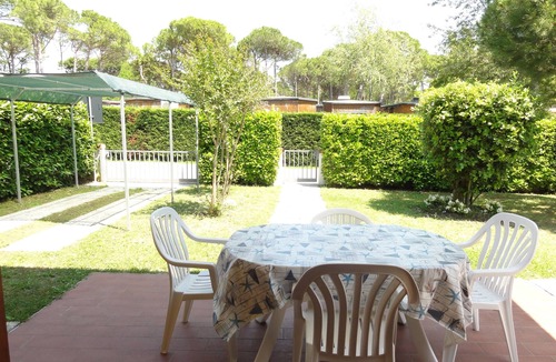 Bibione Pineda Villa | Villa with fenced garden in Bibione Pineda