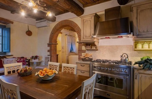 Ossaia Apartment | Wohnung in Cortona mit Terrasse, Garten und Grill by Interhome